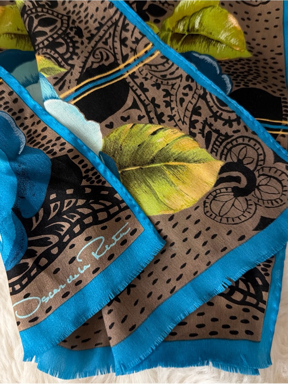 Oscar de La Rente silk blue floral scarf